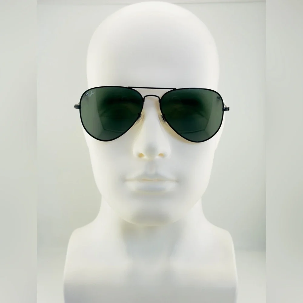 Ray-Ban Aviator Classic Sunglasses RB3025 Polished Black Frame with Green Lenses